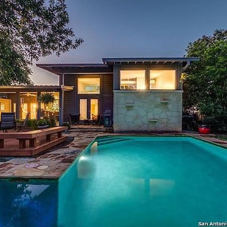 Serene Pool & Firepit In Stunning Home By Airport San Antonio Ngoại thất bức ảnh