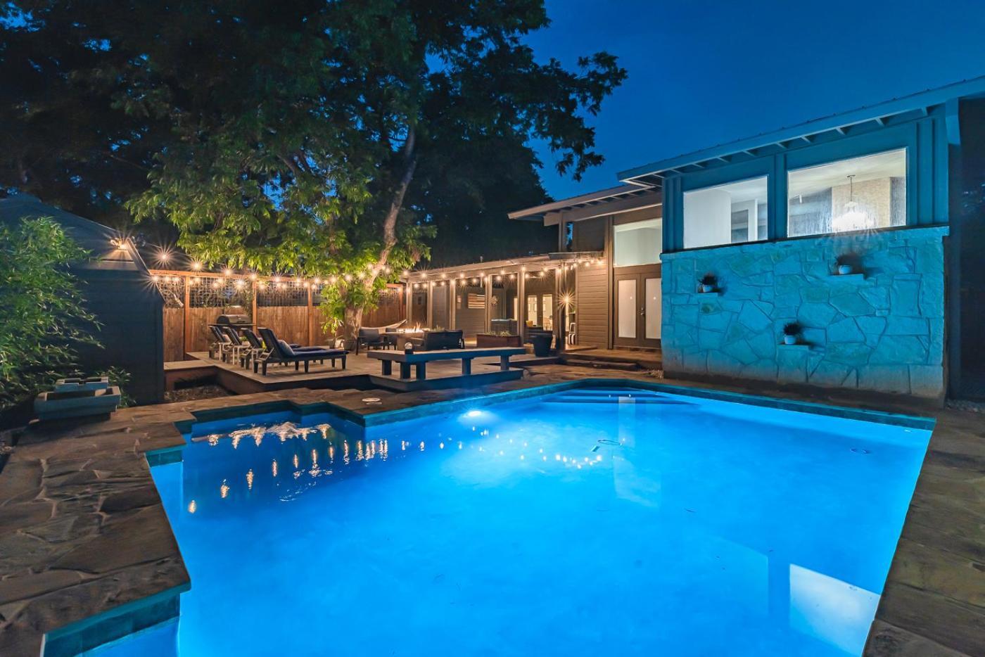 Serene Pool & Firepit In Stunning Home By Airport San Antonio Ngoại thất bức ảnh
